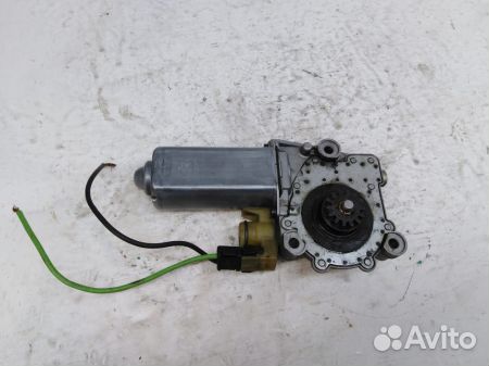 Моторчик переднего правого стеклоподъемника
