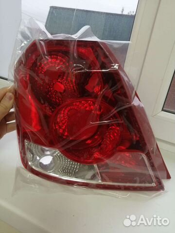 Задняя левая фара авео 1