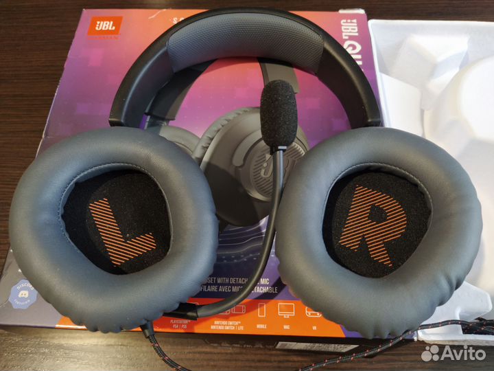 Компьютерная гарнитура JBL quantum 100