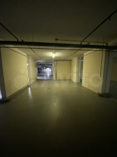 Машиноместо, 18 м²