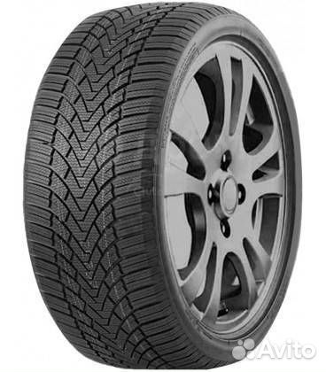 Roadmarch Winter XPro 888 215/45 R16