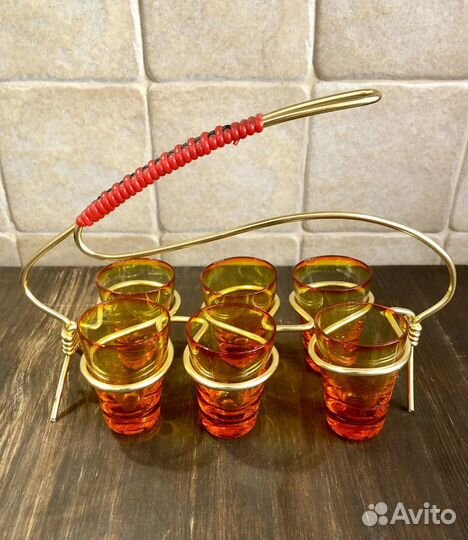 Набор рюмок на подставке