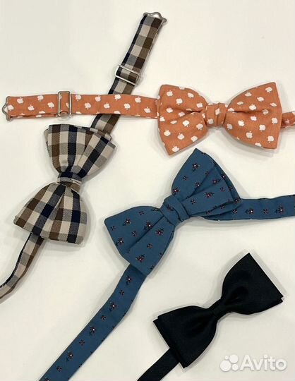 Набор праздничных стильных бабочек на шею