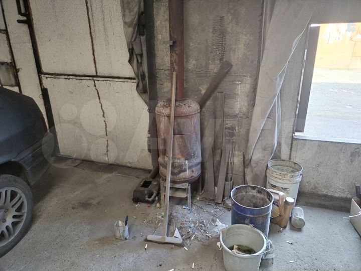 Гараж, > 30 м²