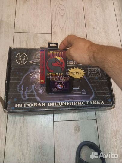 Sega с набором картриджей