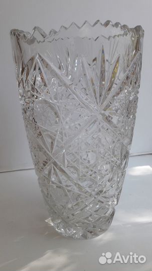 Ваза из хрусталя для цветов