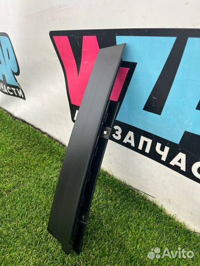 Молдинг двери задней левой Chevrolet TrailBlazer 3