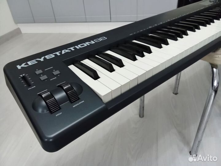 Миди клавиатура M-Audio Keystation 88 MK2