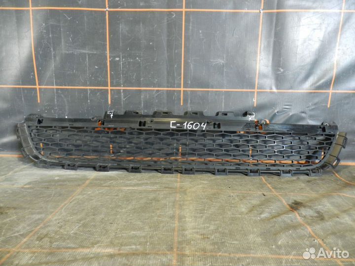 Решетка бампера переднего - Land Rover Discovery