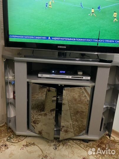 Подставка-шкаф под телевизор