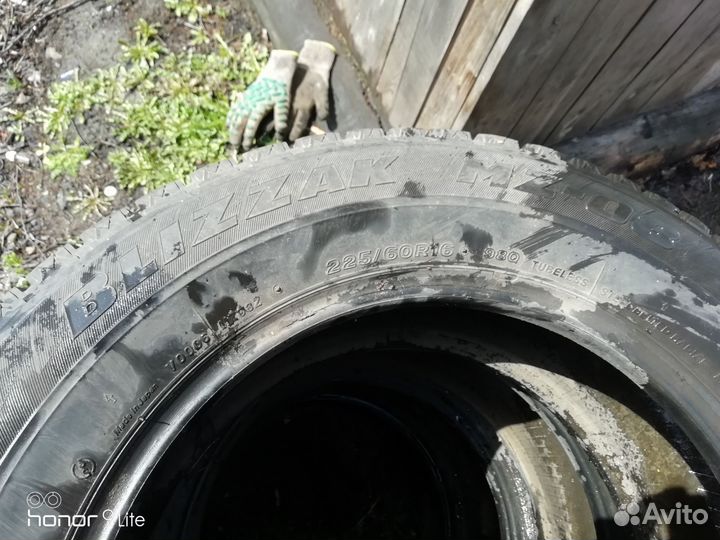 Bridgestone Blizzak MZ-03 225/60 R16