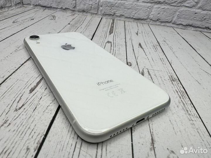 iPhone Xr, 64 ГБ