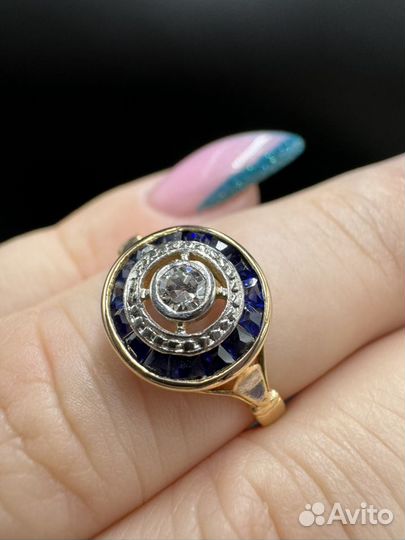 Золотое кольцо 750 с бриллиантом и сапфирами