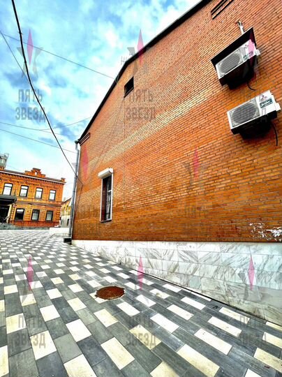 Дом 256 м² на участке 1,4 сот.