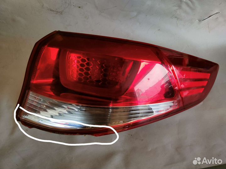 Фонарь задний правый Kia Rio 3