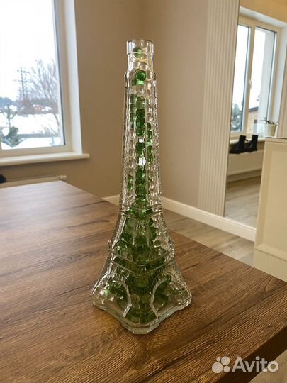 Декоративная ваза с шариками