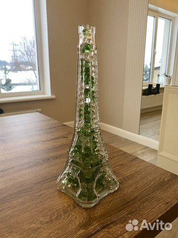 Декоративная ваза с шариками