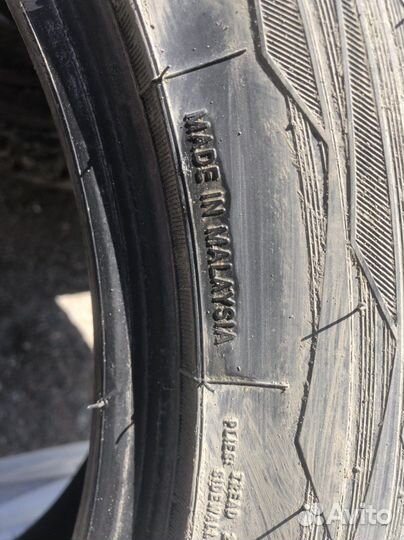 Nitto Therma Spike 225/55 R17 101