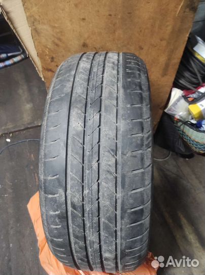 Goodyear EfficientGrip 245/45 R19 и 255/50 R19 103