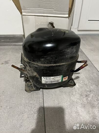 Компрессор холодильной витрины