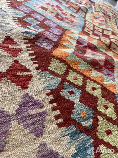 Ковер шерстяной новый