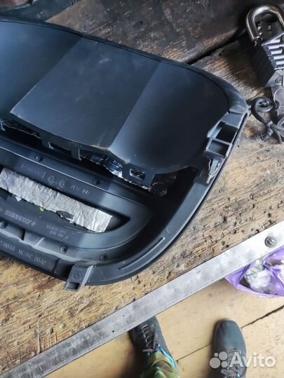 Козырëк приборной панели Renault Megan 2