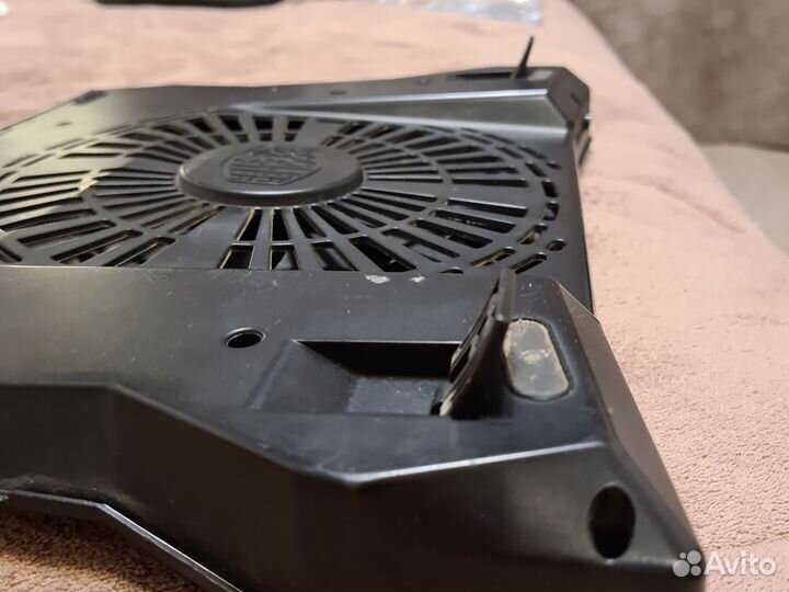 Подставка с охлаждением для ноутбука