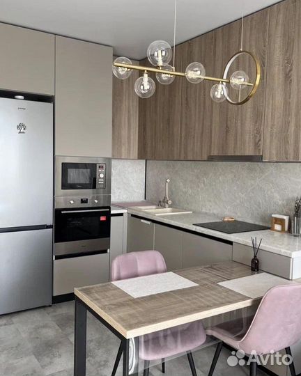 Модный и удобный кухонный гарнитур в Симферополе