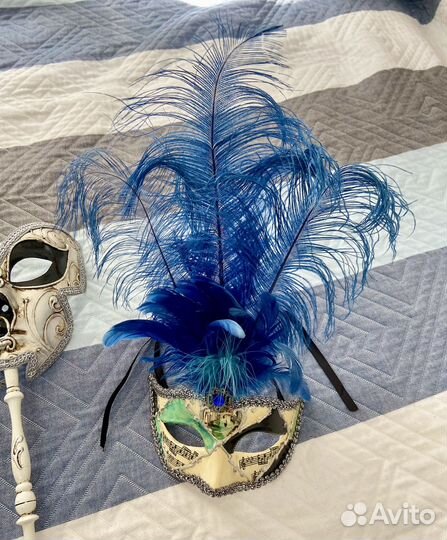 Венецианская маска карнавальная