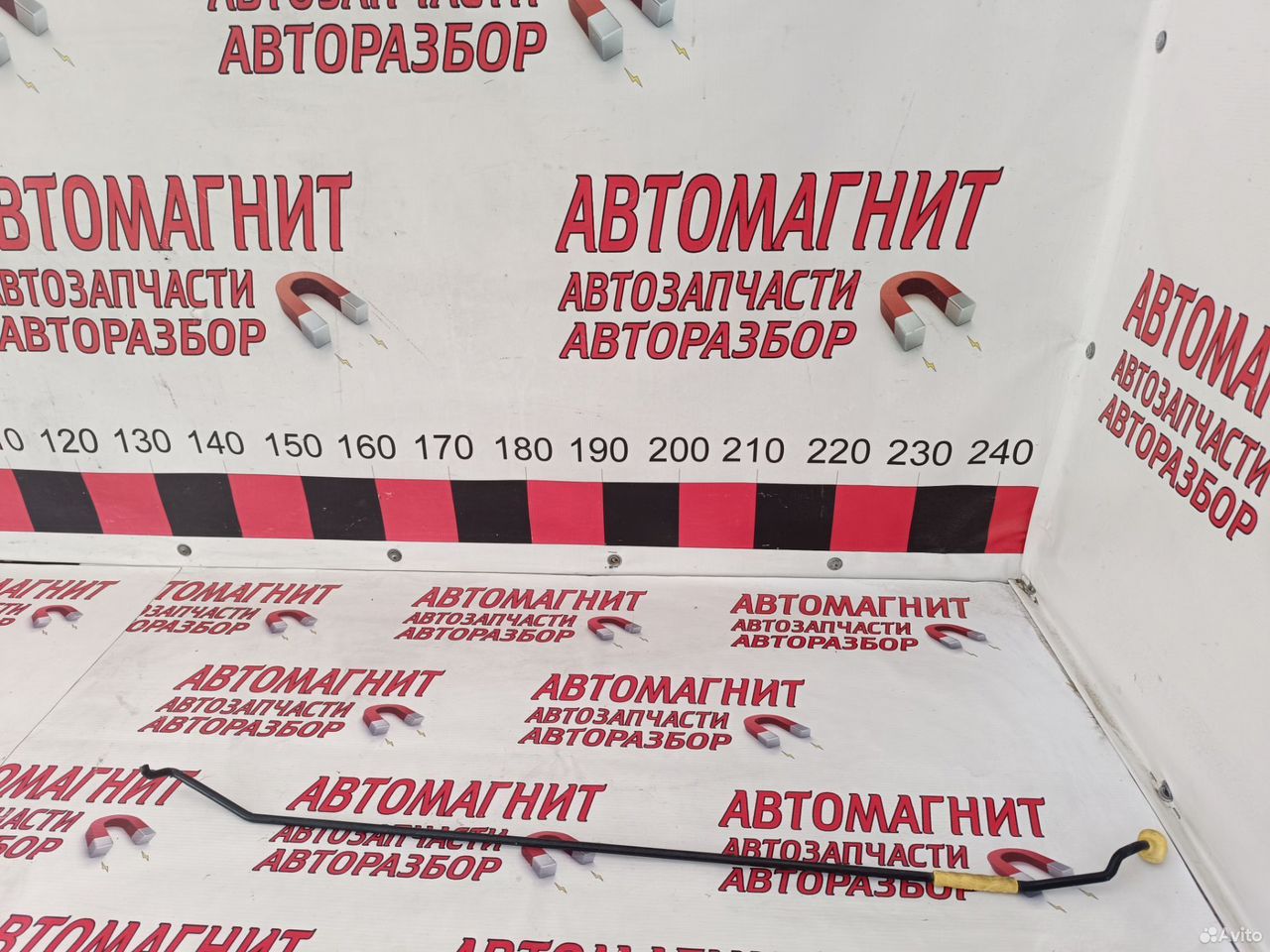 Упор держатель капота Поло 6 Рапид 2