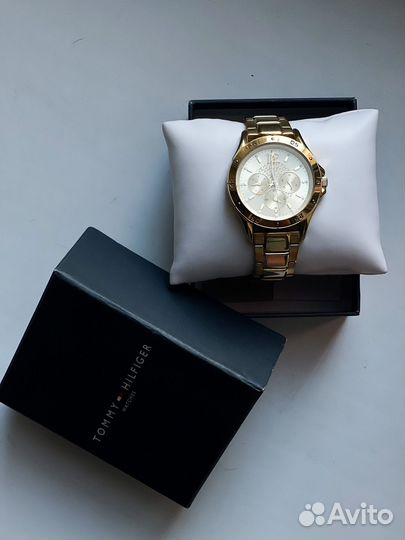 Часы tommy hilfiger
