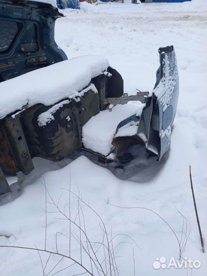 Задняя правая четверть outlander xl