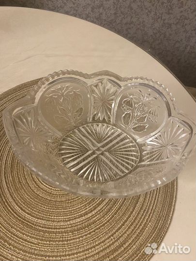 Хрустальная ваза