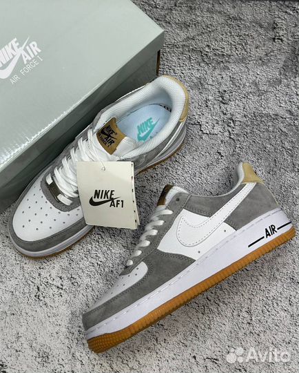 Nike Air Force 1