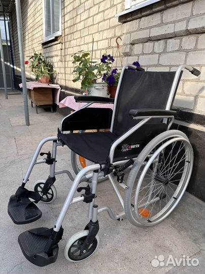 Кресло коляска инвалидная merits