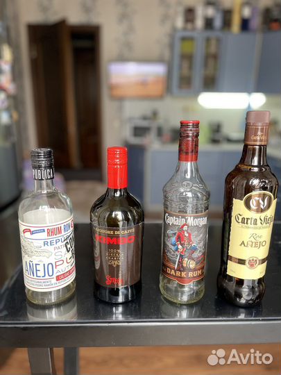 Пустые бутылки для бара