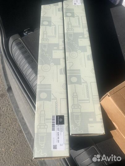 Амортизатор задний Mercedes W447