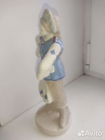 Статуэтка Украинский танец Артель Керамик