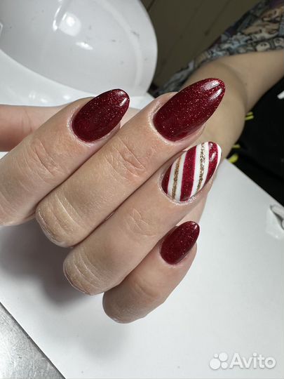 Мастер маникюра ногти гельлак