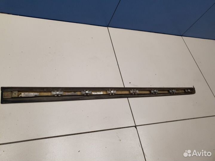 Молдинг двери левый передний Mercedes M-klasse W164 ML 2005-2011