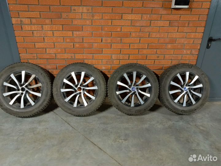 Michelin X-Ice North 4 SUV 235/60 R18