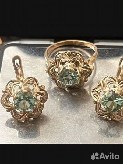 Золотые серьги с бриллиантами