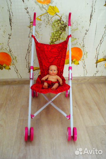Коляска для кукол с куклой