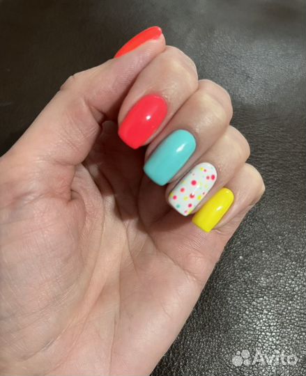 Маникюр и педикюр