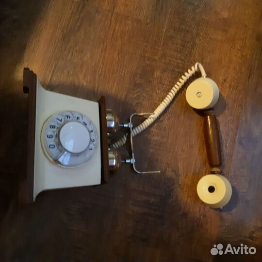 Ретро телефон