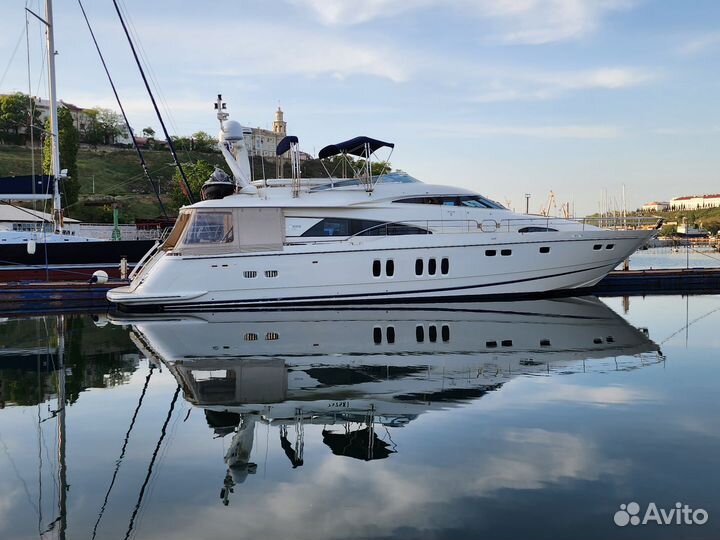Моторная яхта Fairline Squadron 74