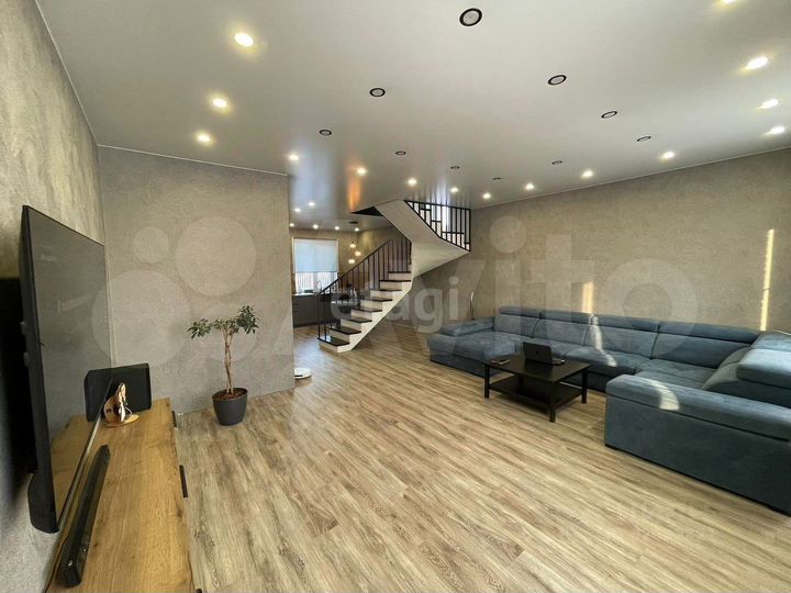 Коттедж 124 м² на участке 6 сот.