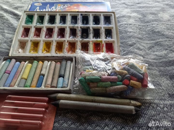 Акварельные краски, пастель, сангина