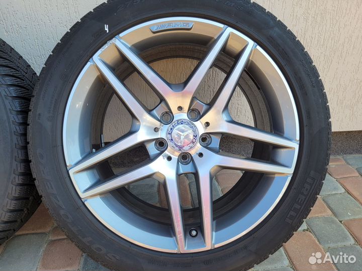 Комплект оригинальных колес Mercedes W222