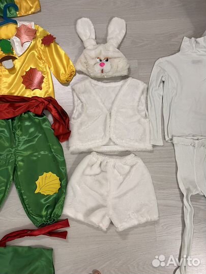 Продам новогодние костюмы на детей